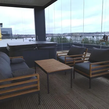 Luxury Penthouse, With Jacuzzi And Lake View! アパート タンペレ