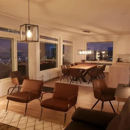 アパート Luxury Penthouse, With Jacuzzi And Lake View! *
